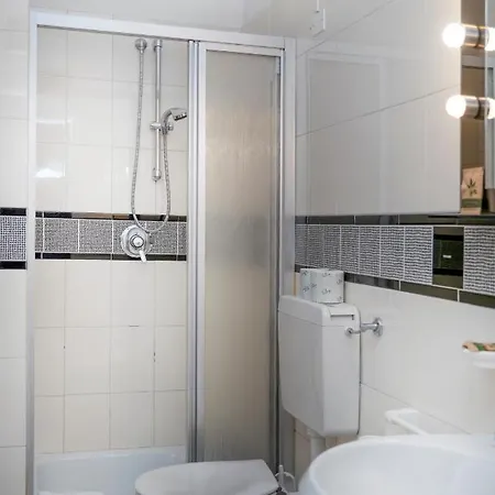 Riviera Hotel 3*