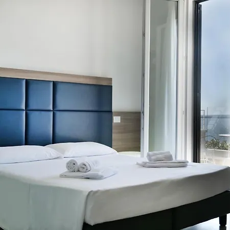 Hotel Riviera 3*